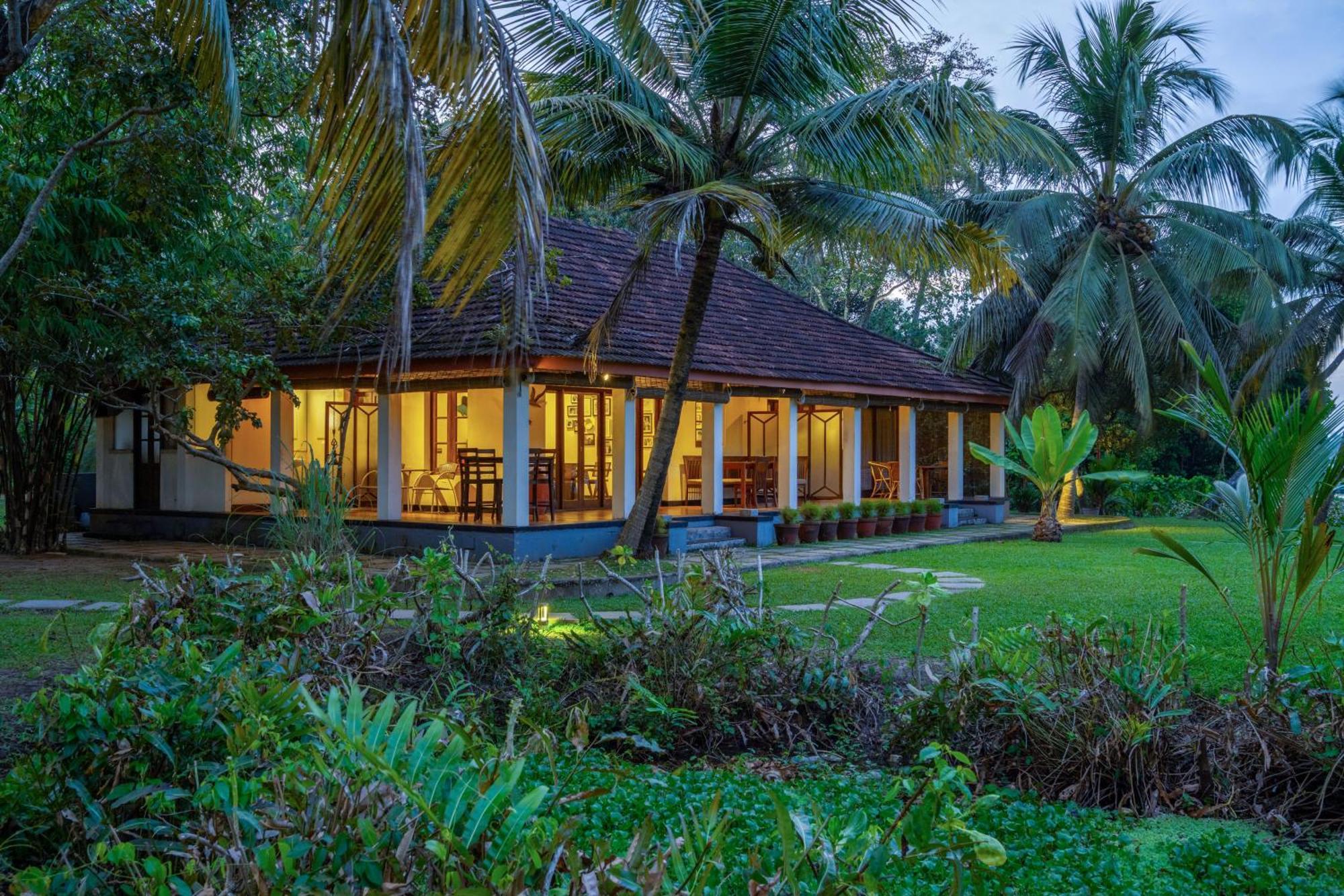 Baymaas Lake House Kochi Zewnętrze zdjęcie