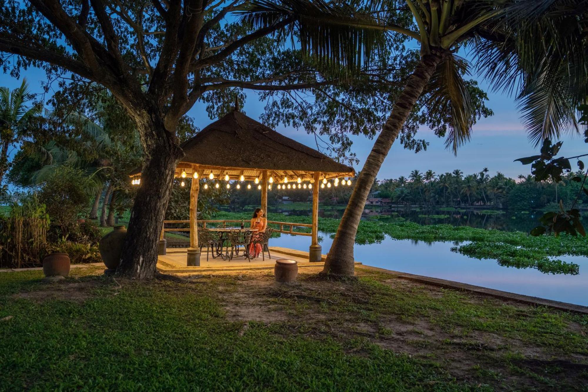 Baymaas Lake House Kochi Zewnętrze zdjęcie