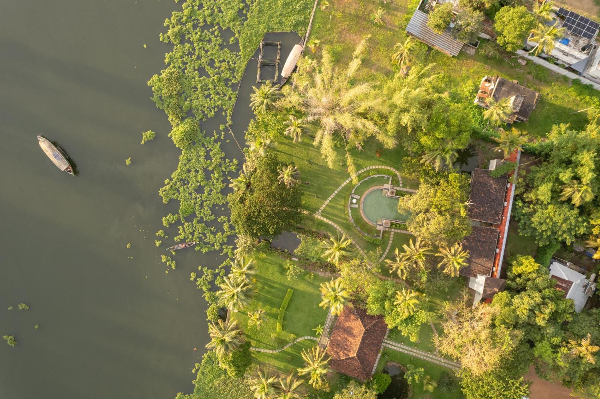 Baymaas Lake House Kochi Zewnętrze zdjęcie